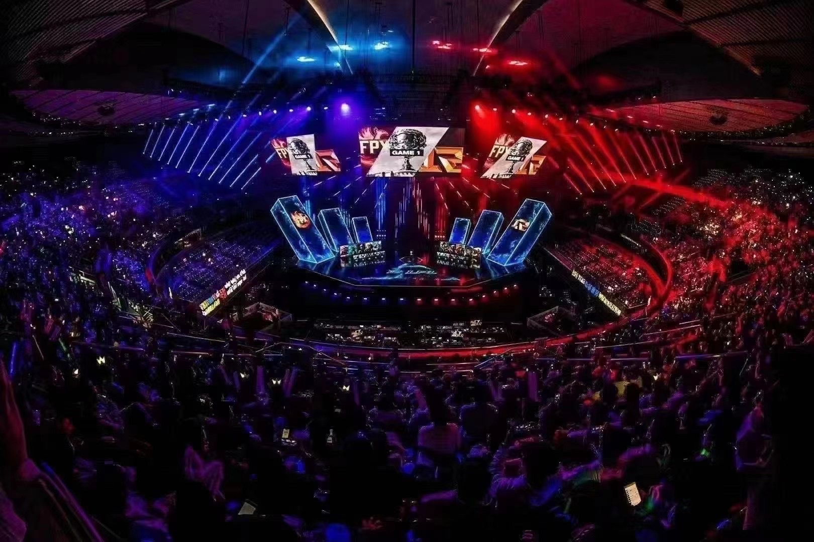 和平精英》村镇赛：岭南服饰电竞文化融合盛况